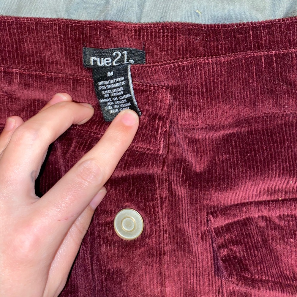 skirt - Picture 2 of 3